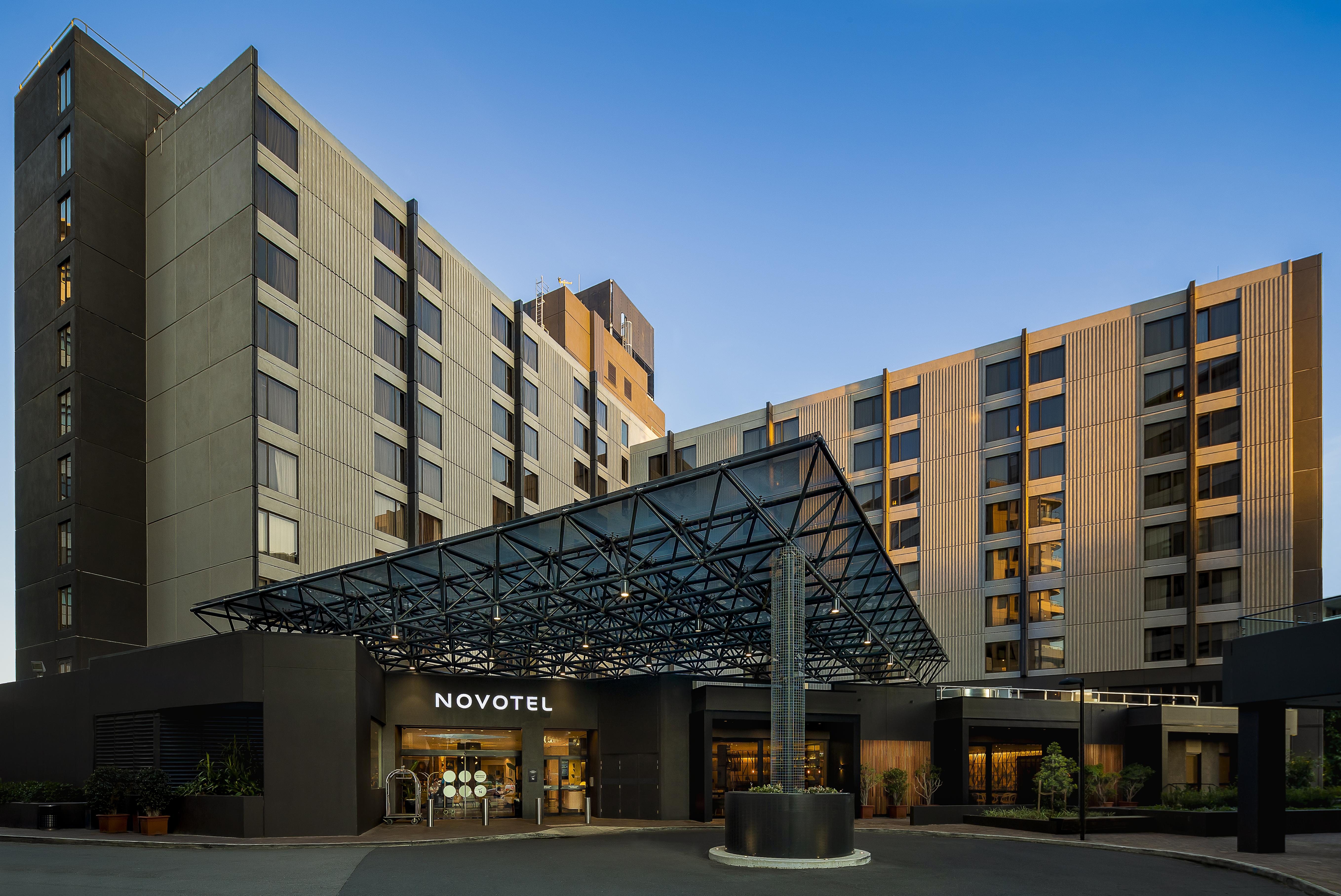 Novotel Sydney International Airport Wolli Creek Exteriör bild